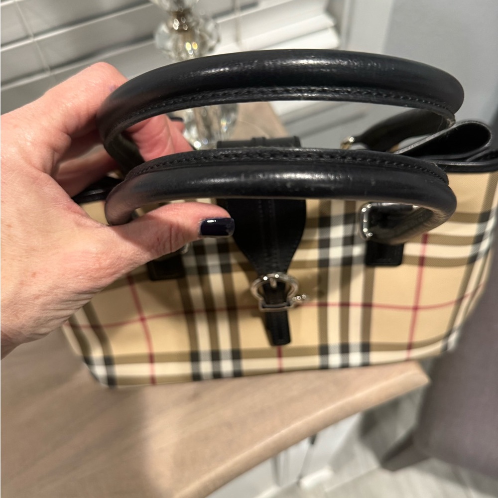 Burberry Shoulder Bag - Picture 3 of 7